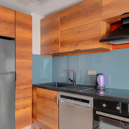 Ac - Next To Bomontiada - Building Apartamento *